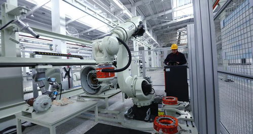 智能機器人上崗企業新產能升級